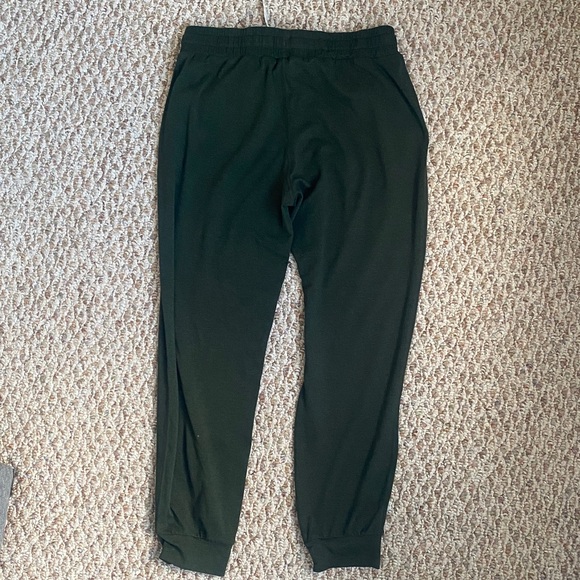 EUC Vuori DreamKnit Jogger Pants Olive Green Small - Picture 6 of 6